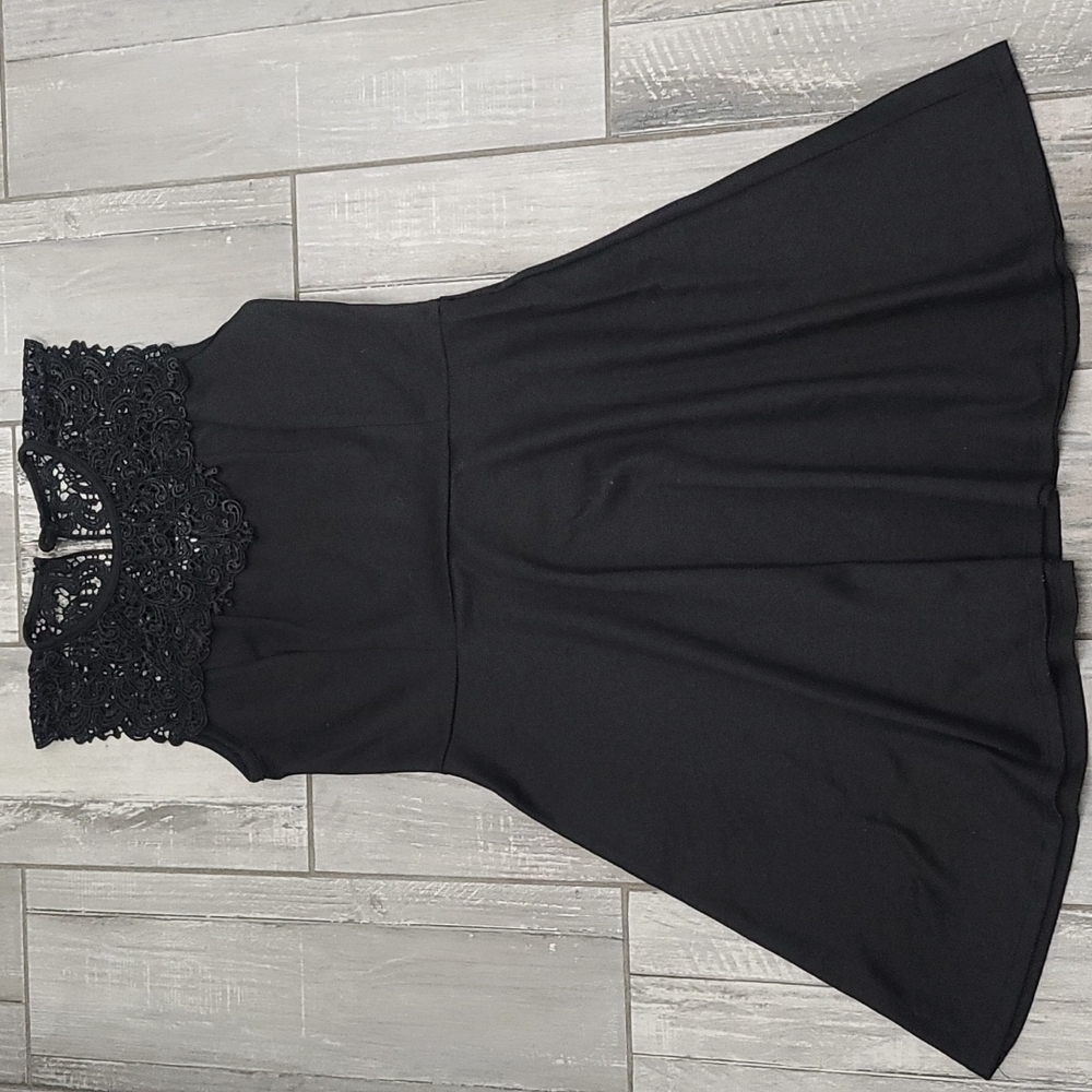 Lace Top Black Sleeveless Dress